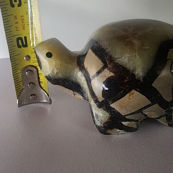 Septerian Carved Turtle. 4in X 2in. 502grams. UV Reactive - Picture 6 of 9